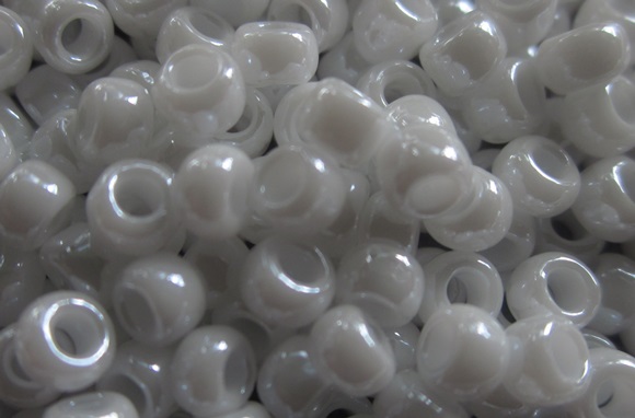 TR8 Opaque Lustre White (TR-08-121)